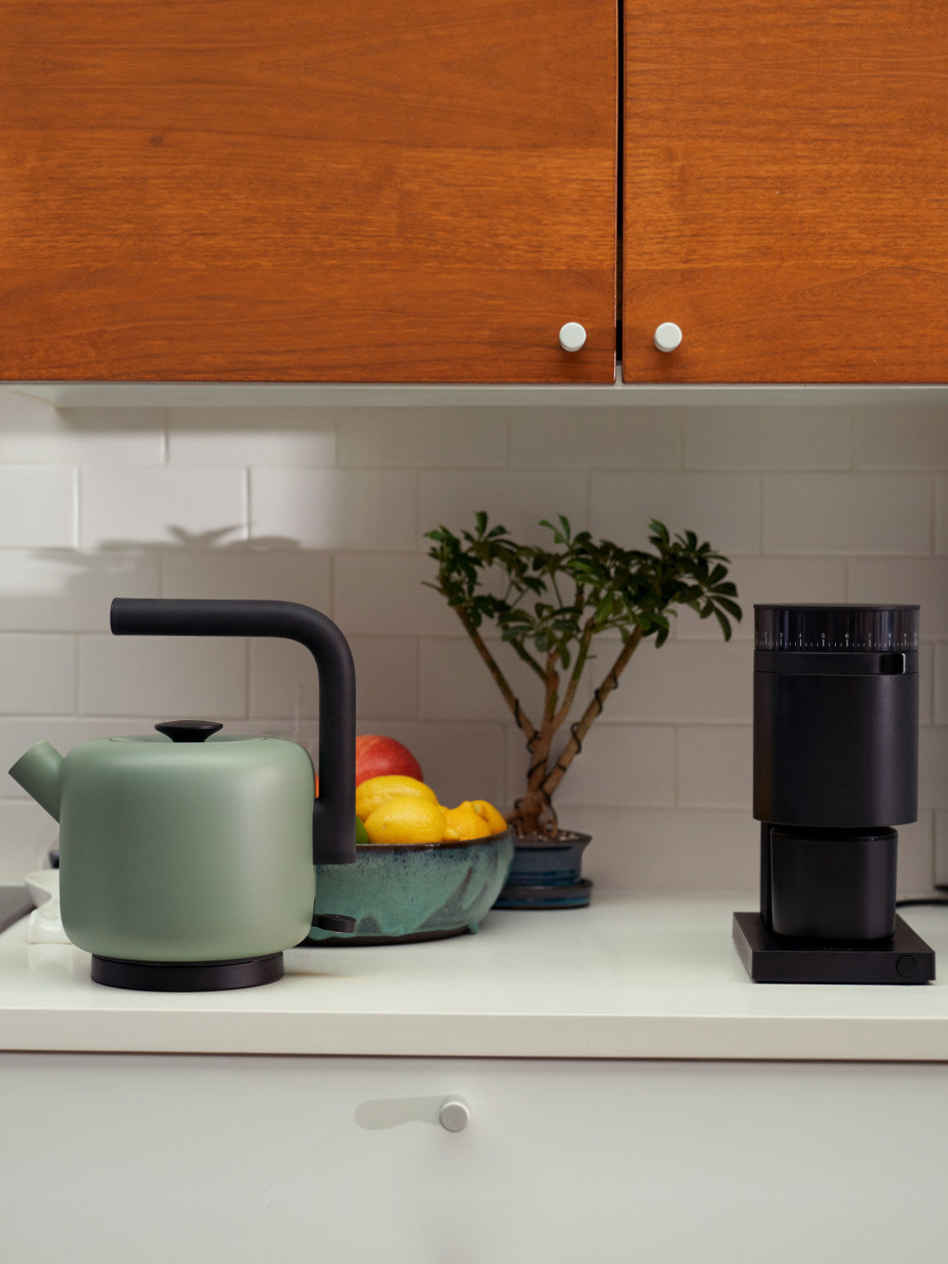 FELLOW Clyde Electric Kettle (120V) (1500ml/50oz) (Smoke Green) (Minor Aesthetic Defect)