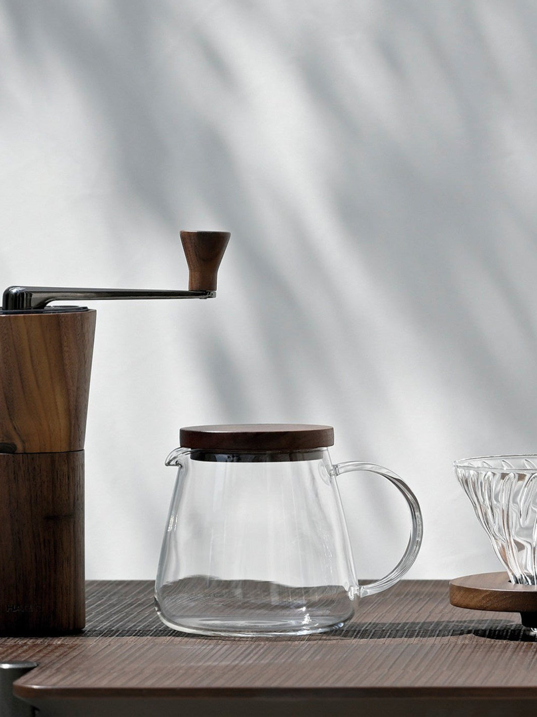 HARIO Coffee Server (600ml/20.29oz) (Walnut)