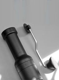 Photo of MOMENTEM Dual Burr Hand Grinder (Used) ( ) [ Yard Sale ] [ Yard Sale ]