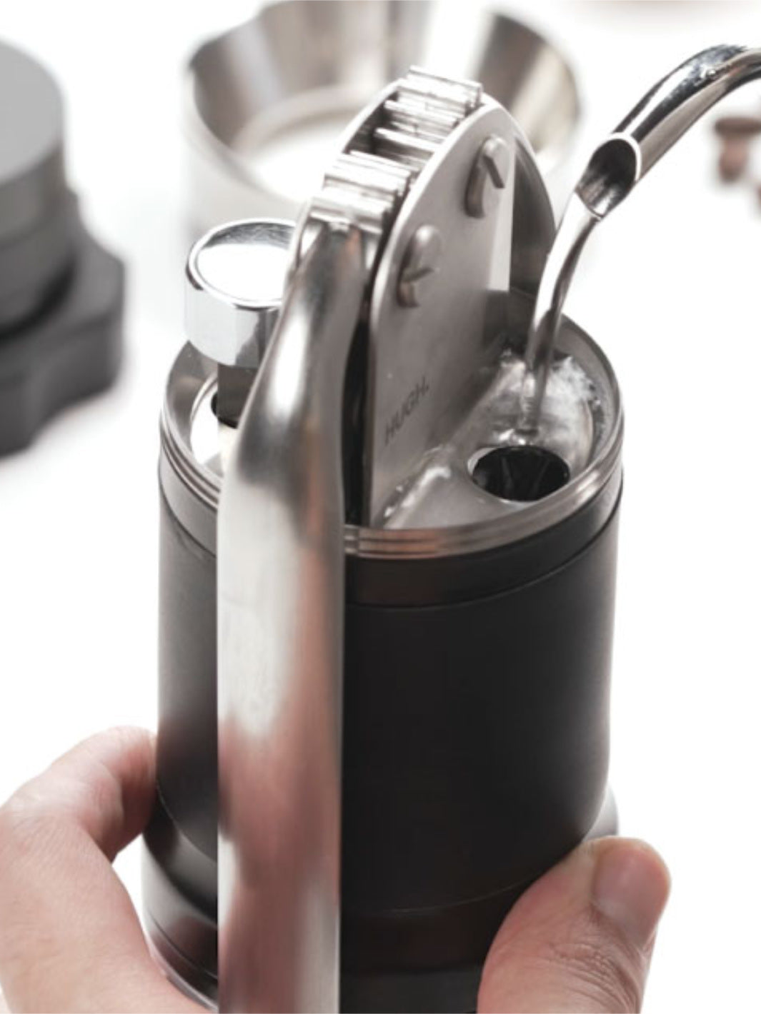 HUGH Leverpresso Pro Manual Espresso Maker (Silver-Black) (Lightly Used)