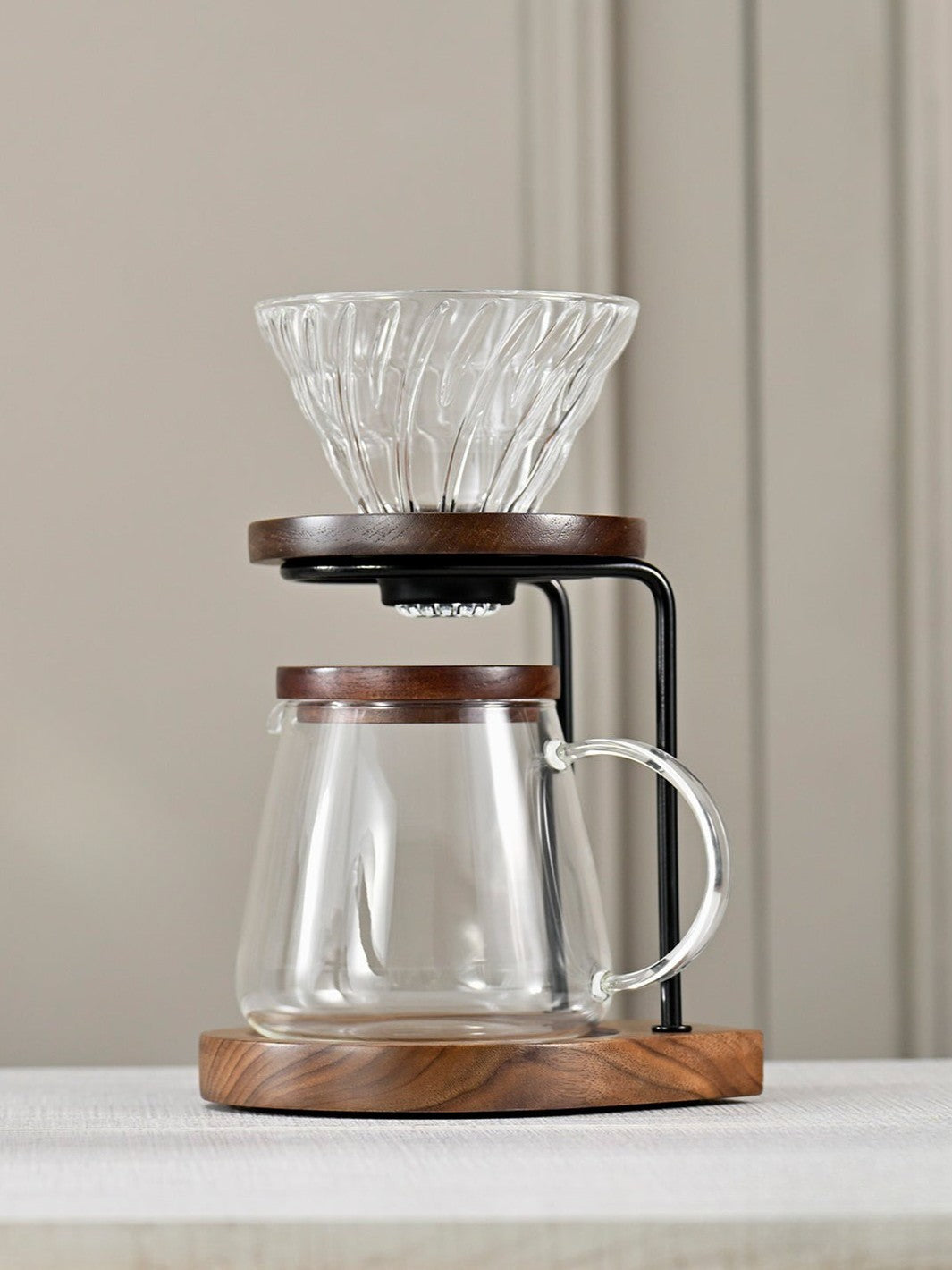 HARIO V60-02 Glass Dripper (Walnut)