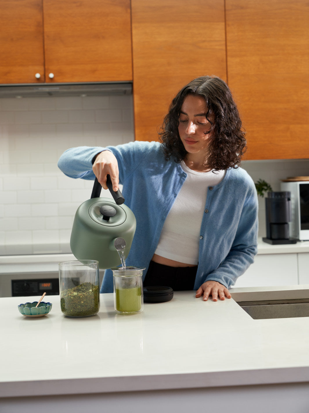 FELLOW Clyde Electric Kettle (120V) (1500ml/50oz) (Smoke Green) (Minor Aesthetic Defect)