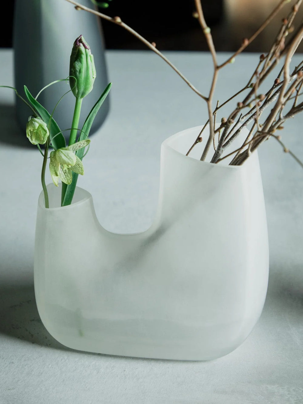 Photo of KINTO TRE Vase (200x120x175mm/7.9x4.7x6.9in) ( ) [ KINTO ] [ Vases ]