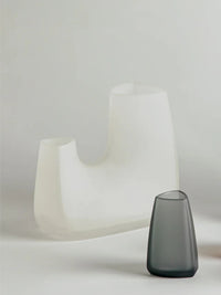 Photo of KINTO TRE Vase (200x120x175mm/7.9x4.7x6.9in) ( ) [ KINTO ] [ Vases ]