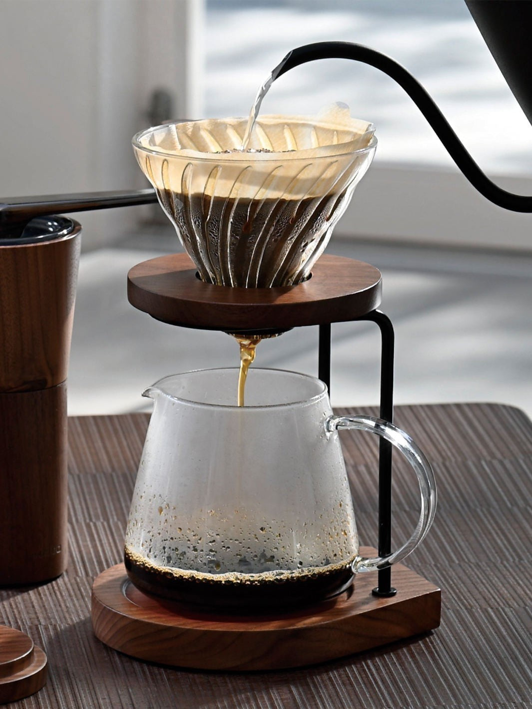 HARIO Drip Stand Set (Walnut)
