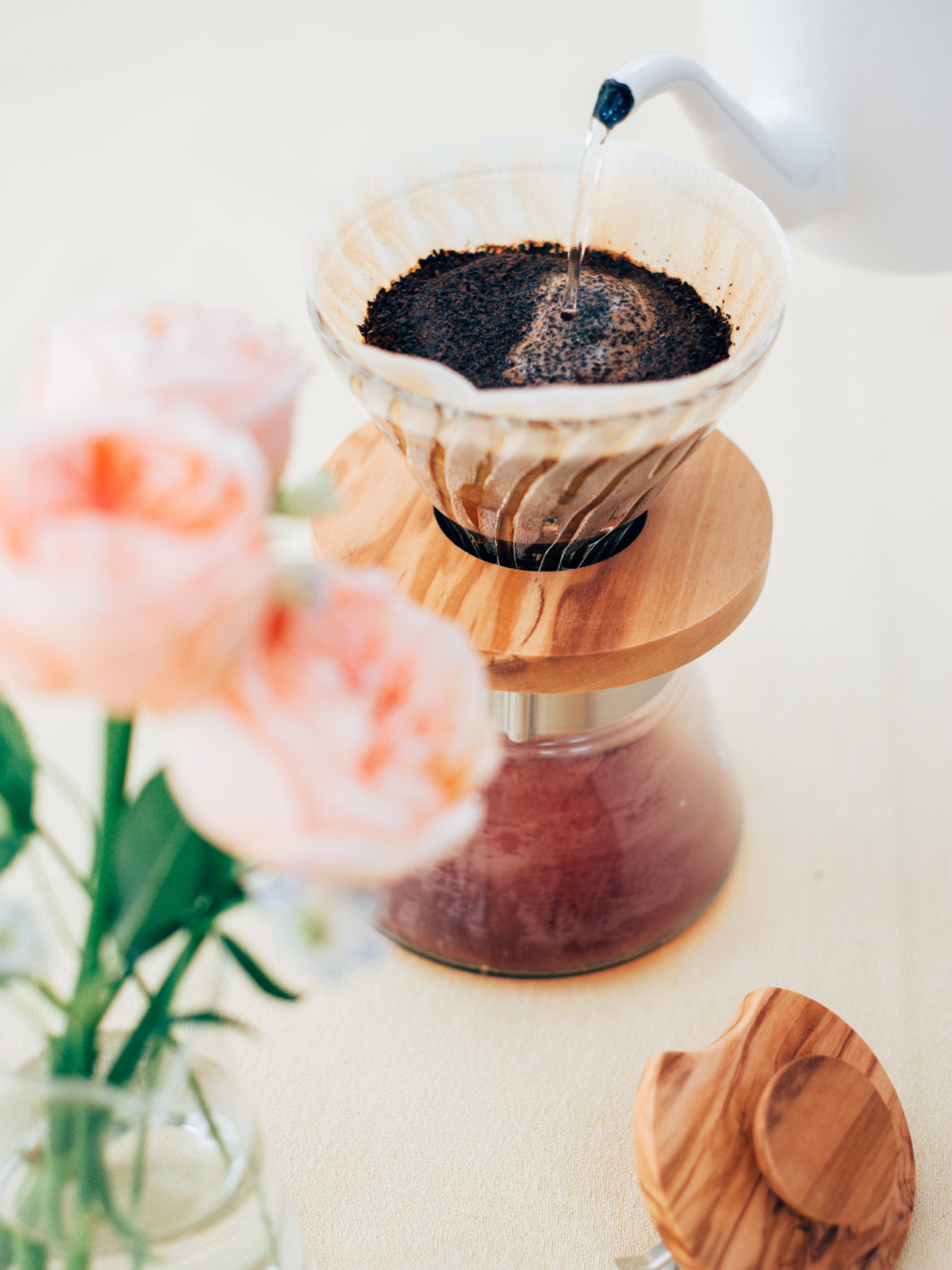 HARIO V60-02 Glass Dripper (Olive Wood)